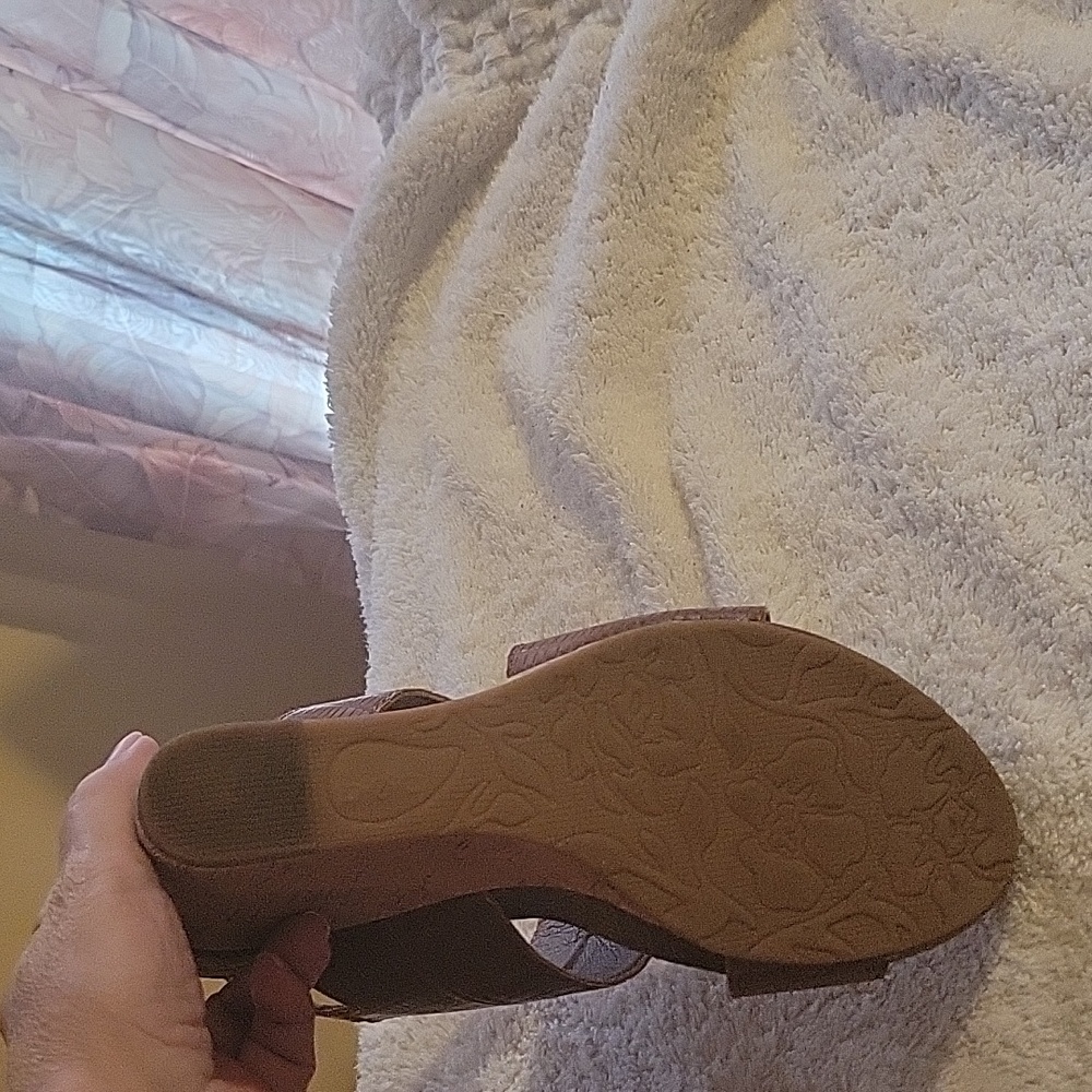 Sandals - Picture 5 of 5